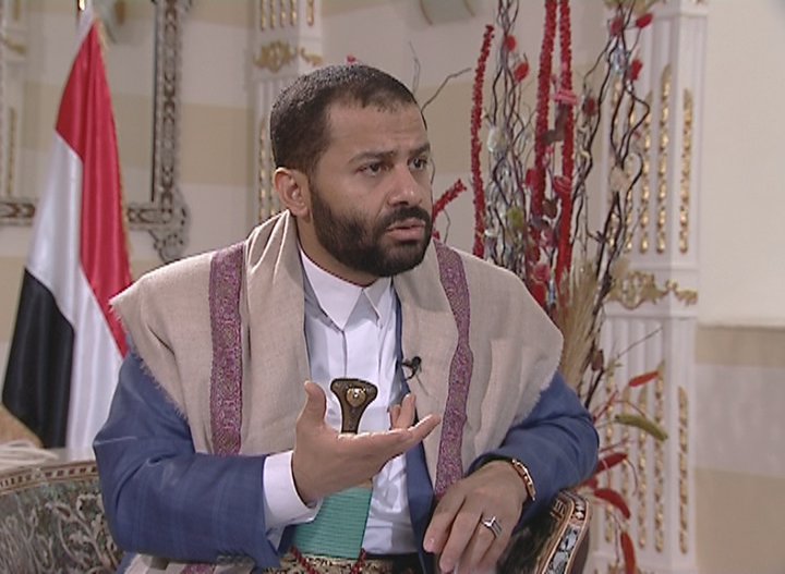 الشيخ حميد الأحمر لـ«المصدر»:  الحوثي مجرد واجهة للثورة المضادة التي يتزعمها المخلوع