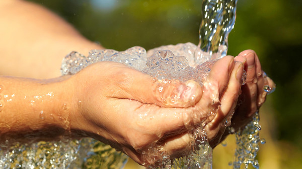 المياه الملوثة خامس أكبر سبب لوفاة النساء بالعالم