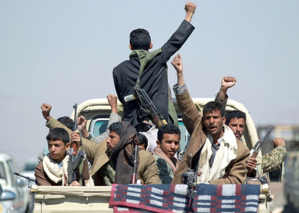 مسلحون حوثيون يقتحمون مقر مؤسسة إعلامية بمحافظة الحديدة