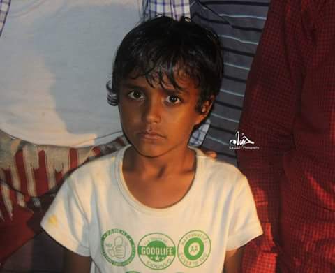 أحد الأطفال الذين تم ترحيلهم من عدن إلى محافظة تعز بحجة إجراءات 