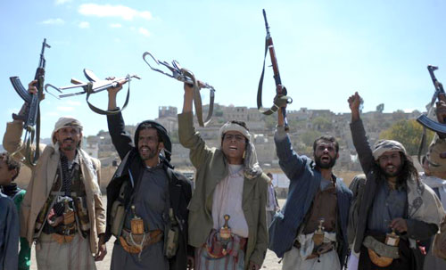 داب الحوثيون على تفجير منازل خصومهم