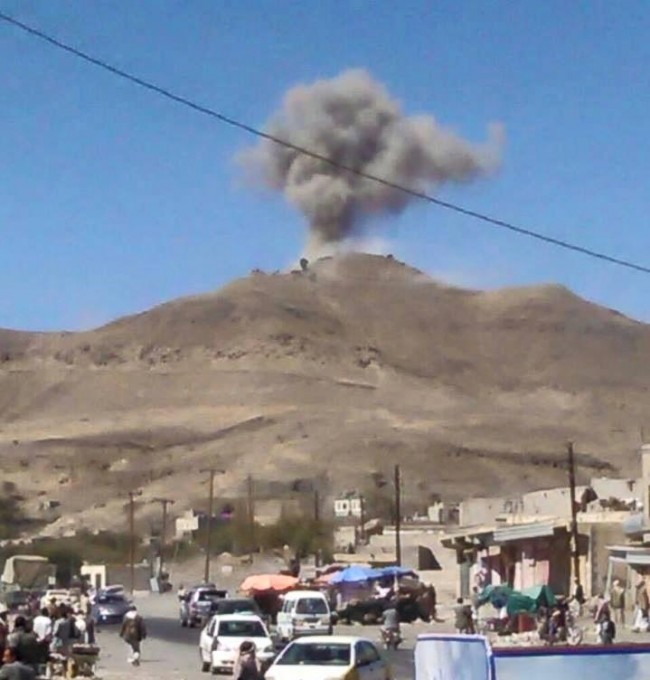 طيران التحالف يشن غارات عنيفة على مواقع شمال العاصمة صنعاء أرشيف