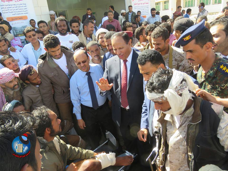جباري يعلن عن مغادرة 107 جريحا من محافظة مأرب لتلقي العلاج في الخارج (صور)