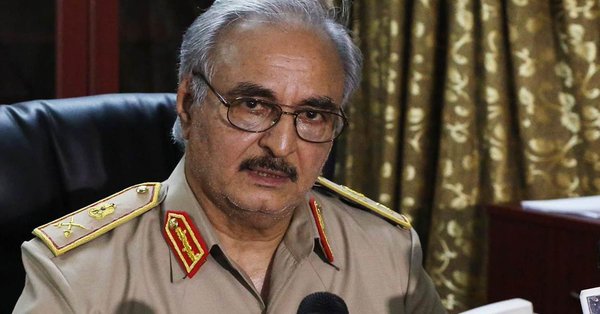 بينهم سوريا و اليمن وإيران.. «حفتر» يمنع مواطني 6 دول من دخول ليبيا