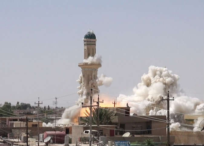 بالصور .. «داعش» تدمر 5 أضرحة تاريخية في العراق