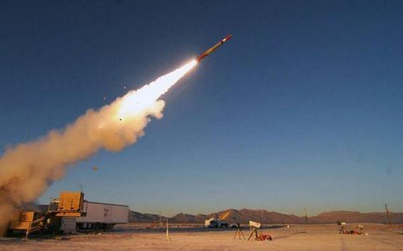 منظومة «باتريوت» تعترض صاروخاً باليستياً أطلقه الحوثيون بإتجاه م