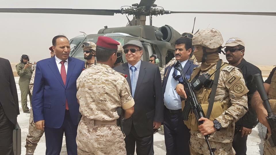 دبلوماسي يمني: زيارة هادي لمأرب رفض لـ «الرؤية الأممية»