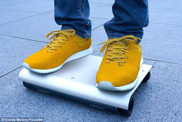 مهندس ياباني يخترع سيارة تحمل في حقيبة