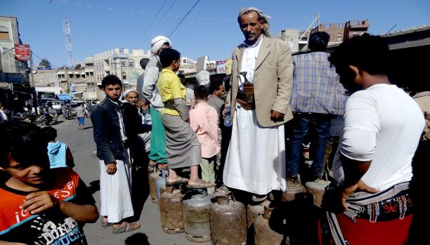 تمدد السوق السوداء لغاز الطهو في اليمن.. والأسعار خيالية