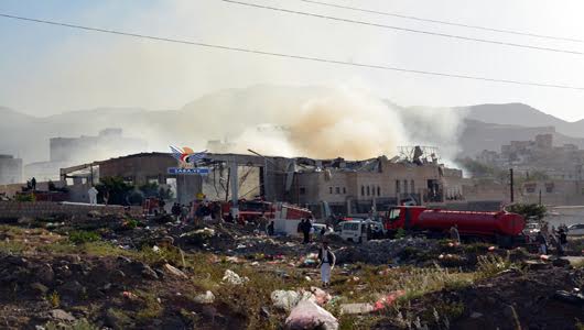 الحوثيون يستبقون التحقيق الدولي ويخفون آثار مجزرة الصالة الكبرى بصنعاء