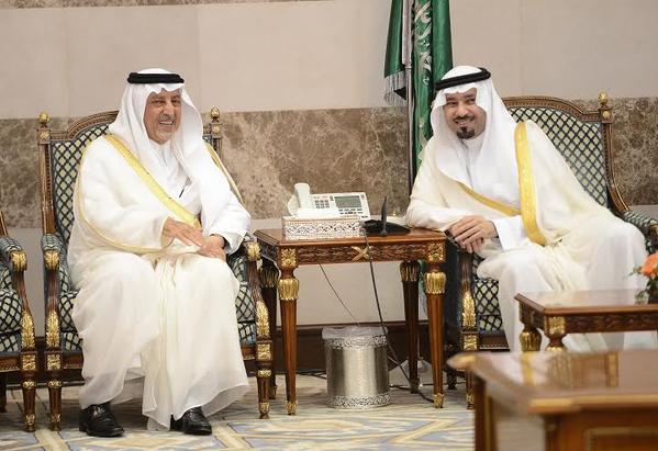 السعودية : خالد الفيصل يسلم مفاتيح «مكة المكرمة» أقدس بقاع الأرض لمشعل بن عبدالله
