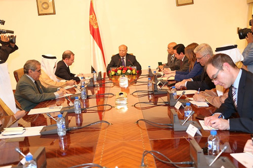 الرئيس هادي يطلع الدول العشر بالترتيبات الجارية لاختتام مؤتمر الحوار الوطني