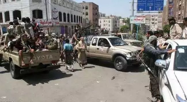 مليشيا الحوثي تداهم أحد مستشفيات العاصمة صنعاء وتختطف 11 مواطنا كانوا في زيارة لأحد المرضى