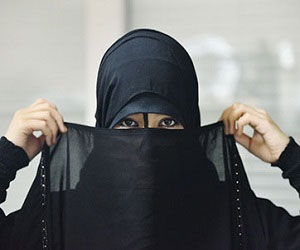 سعودية تقاضي زوجها: خدعني بابن مزوّر