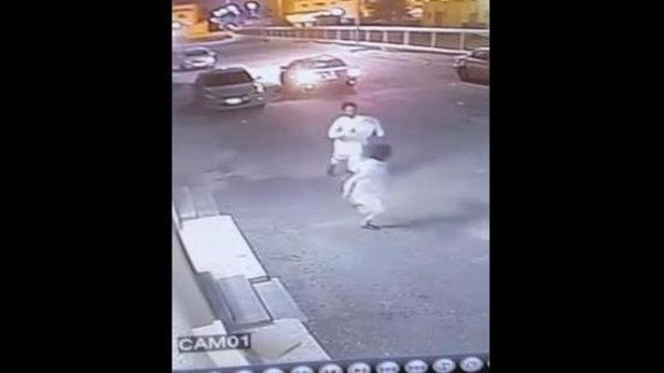 في السعودية.. «فيديو» اختطاف طفل سعودي من أمام منزله على طريقة افلام الأكشن