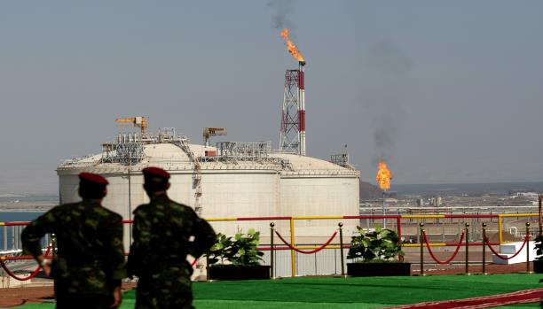 المعارك توقف إنتاج الغاز في اليمن