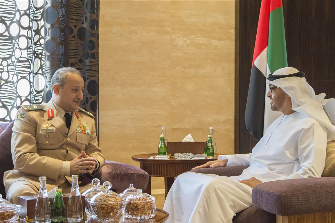 ولي عهد أبو ظبي يلتقي قائد العمليات الخاصة للتحالف العربي في اليمن (فيديو)
