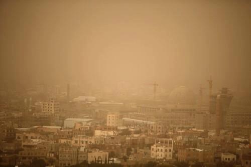 الارصاد يحذر من كتلة هوائية محملة بالغبار واسع الانتشار ستضرب محافظات يمنية