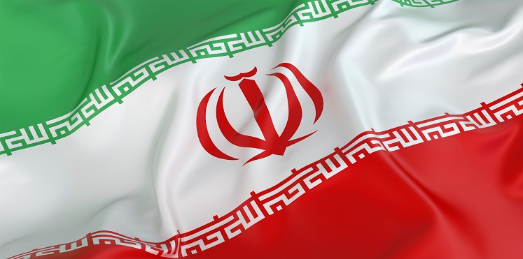 بالفيديو.. ظهور علم إيران بشوارع السعودية يثير الجدل