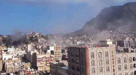 قصف لميليشيا الحوثي على تعز-ارشيف