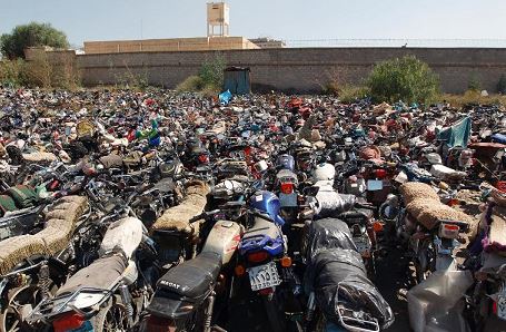 الشرطة ضبطت مئات الدراجات المخالفة لقرار الحظر خلال الأسبوعين ال