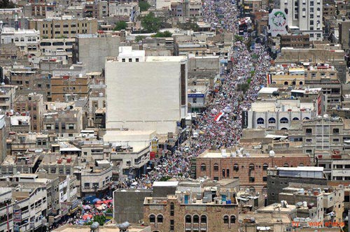 احتفالات ومهرجانات واسعة في اليمن احتفالا بالذكرى الثانية لثورة 11 فبراير