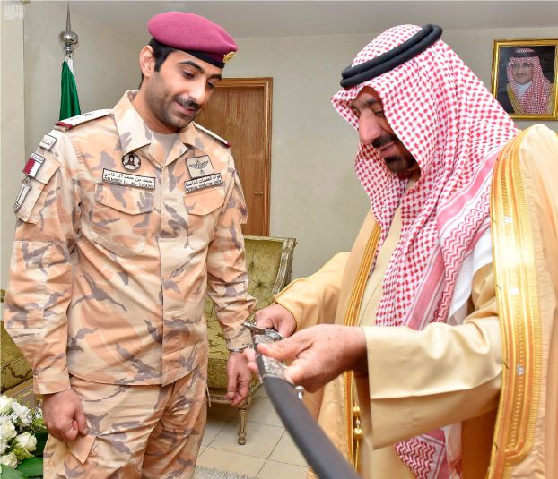 أمير نجران يستقبل قائد القوة القطرية المشاركة في «التحالف»