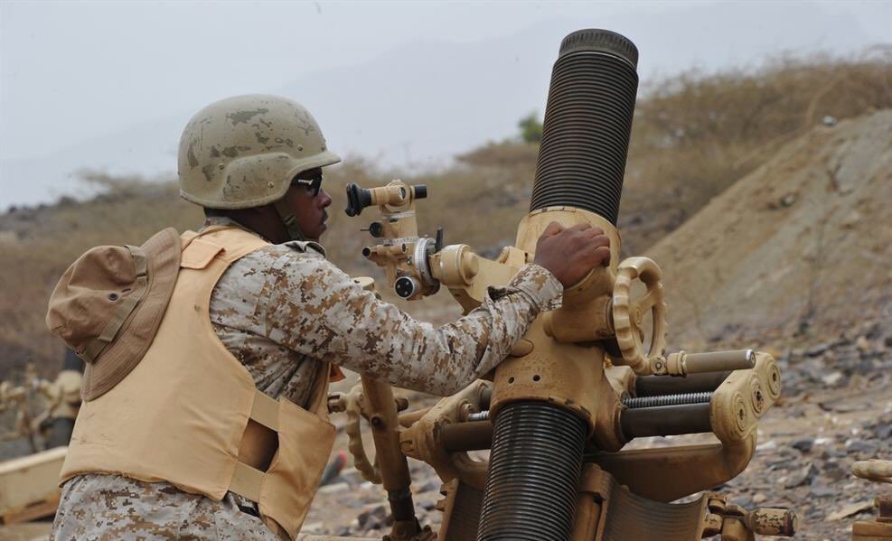 مقتل وإصابة العشرات من عناصر الحوثي وصالح في قصف مدفعي على الشريط الحدودي
