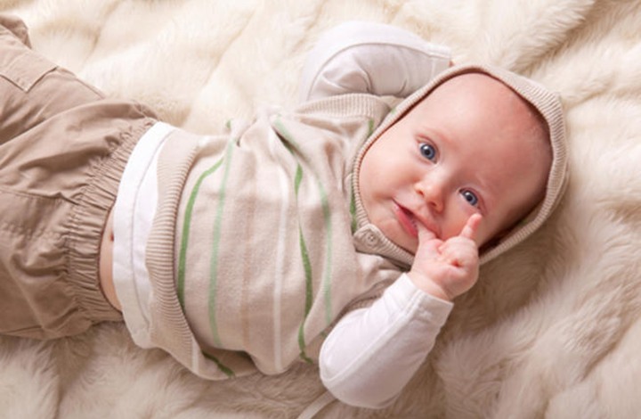 مصّ الأصابع قد يجعل الأطفال أقل عرضة للحساسية