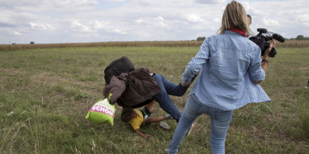 السجن للمصورة المجرية التي ركلت لاجئين سوريين وأثارت انتقادات العالم.. كيف بررت تصرفها؟