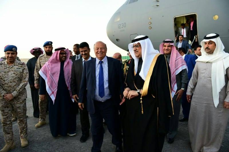 الرئيس هادي يصل إلى العاصمة السعودية الرياض قادما من سقطرى (صورة)