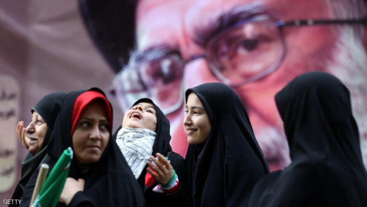 صحيفة: هكذا تغري إيران الحوثيين بزوجات عراقيات ولبنانيات