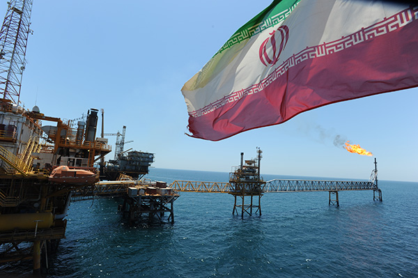 «الصماد» يكشف عن تعهد ايران بتأمين احتياجات اليمن من النفط لمدة عام وانشاء محطات كهرباء عملاقة