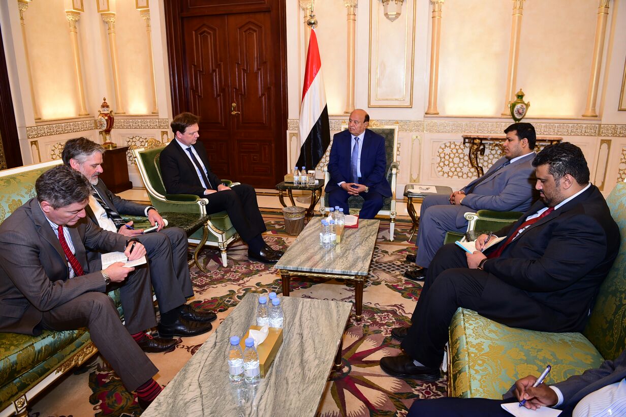 الرئيس هادي: لن نقبل بالتجربة الإيرانية في اليمن مهما واجهنا من تحديات
