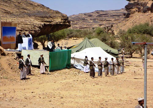 الكشف عن وجود خبراء عسكريين إيرانيين في صعدة لتدريب مقاتلي الحوثي