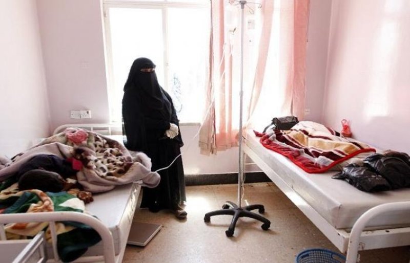 مصدر طبي يكشف معلومات خطيرة عن تعمد الحوثيين انتشار وباء الكوليرا في صنعاء