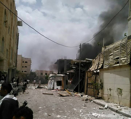 غارة جوية استهدفت حي سكني في منطقة شارع الخمسين جنوب العاصمة صنع