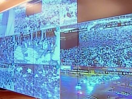 1700 كاميرا تراقب المسجد الحرام بمكة المكرمة (فيديو)