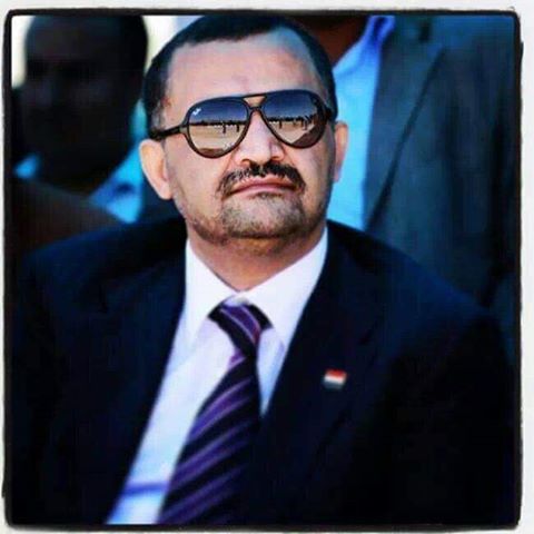 الحوثيون وصالح يفشلون في إقناع «حمير الأحمر» بالحضور إلى مجلس النواب رغم تهديدهم له