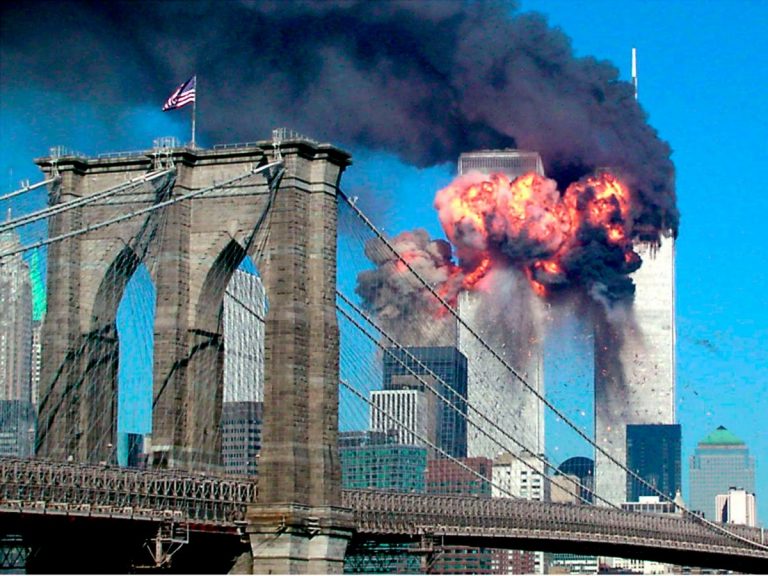 20 صورة مؤرّقة لن ينساها الأمريكيون لهجمات 11 سبتمبر «شاهد»