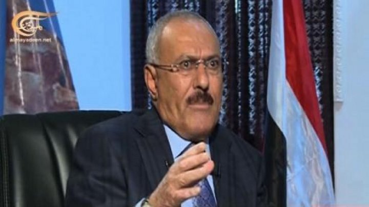 علي عبد الله صالح يدين استهداف المدمرة الأمريكية في البحر الأحمر ويؤكد أنه لا علاقة لقواته بالقصف