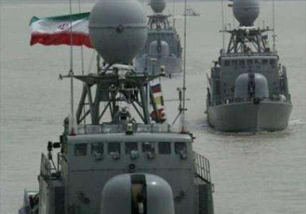 إيران ترسل سفينتين حربيتين إلى خليج عدن وباب المندب