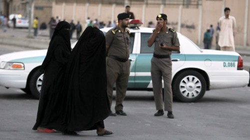القبض على سعوديين أطلقا النار على رجال الأمن في العوامية