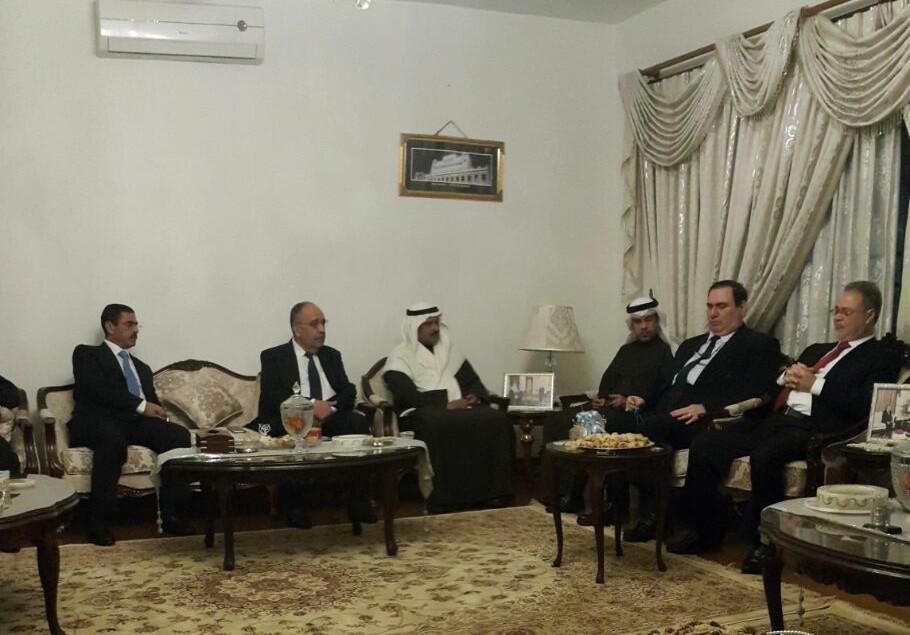 وزير الخارجية يطلع سفراء الدول العربية لدى باكستان على مستجدات الأوضاع في اليمن
