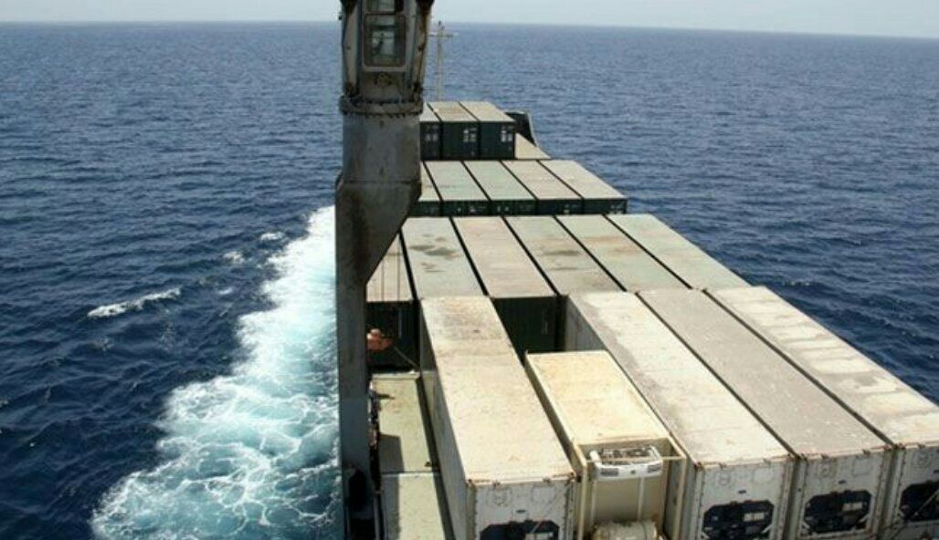 البنتاغون يراقب السفن الإيرانية المتجهة إلى اليمن