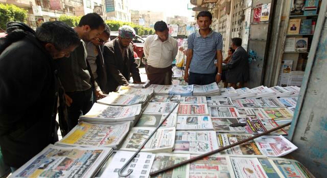 بائع الصحف.. مهنة دمرتها الحرب في اليمن
