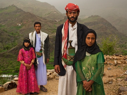 اليمن: قاصرات يتعايشن مع تبعات «صدمة الليلة الاولى» .. وأخريات يعانين ويلات صحية وجسدية