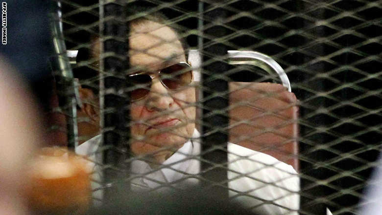 مصر: مبارك يقدم أول إفادة علنية أمام \