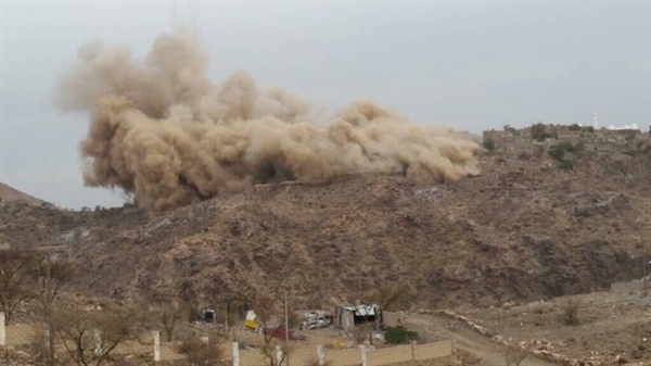 الحوثيون يفجّرون منزل مواطن في محافظة البيضاء بحجة أن شقيقه قيادي في المقاومة