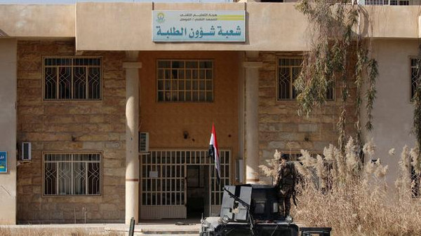 شاهد بالصور.. القوات العراقية تستعيد جامعة الموصل وتعثر على 9 براميل كيمياوية